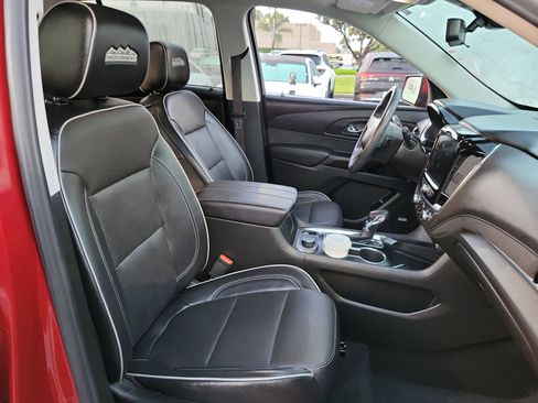 Used 2021 Chevrolet Traverse High Country image 21
