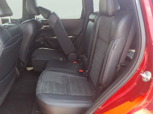 Used 2025 Mitsubishi Outlander SE AWD/4WD image 22
