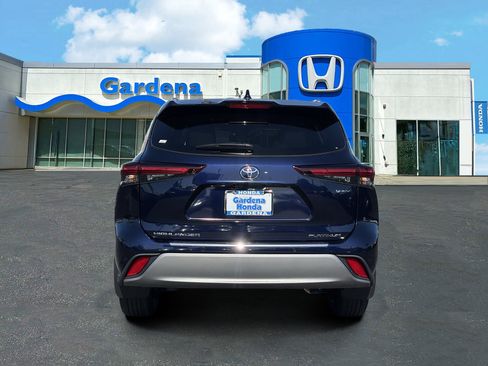 Used 2026 Toyota Highlander Platinum AWD/4WD image 5