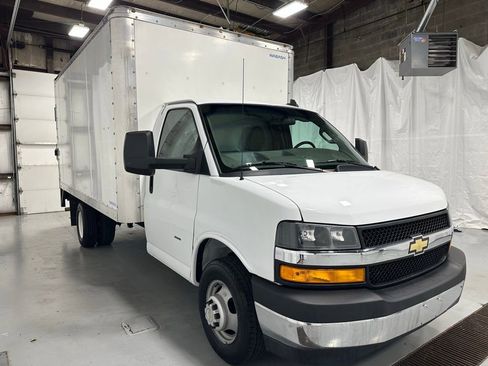 Used 2022 Chevrolet Express 3500 w/ Power Convenience Package image 1