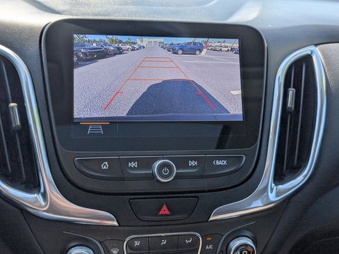 Used 2021 Chevrolet Equinox LT AWD/4WD image 32