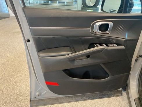 Used 2022 Kia Sorento SX image 28