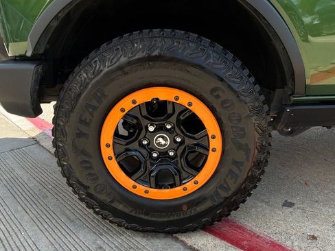 Used 2024 Ford Bronco Wildtrak AWD/4WD image 9