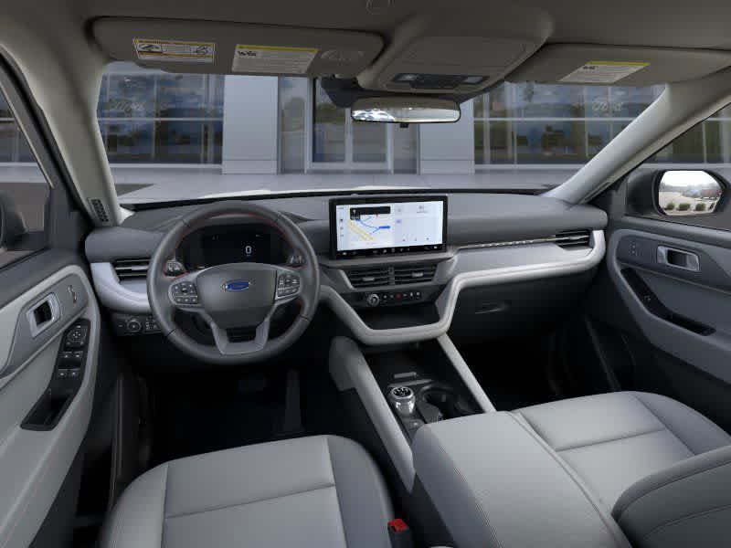 Used 2025 Ford Explorer Active w/ Active Comfort Package RWD image 9