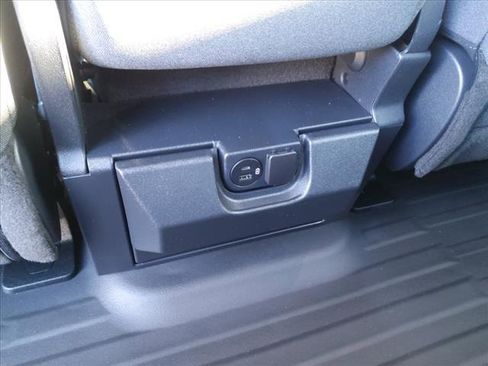 Used 2022 Ford F150 XLT w/ Equipment Group 301A Mid image 11