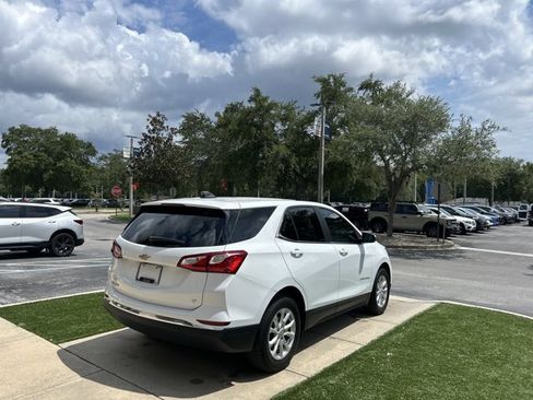 Used 2021 Chevrolet Equinox LT FWD image 4
