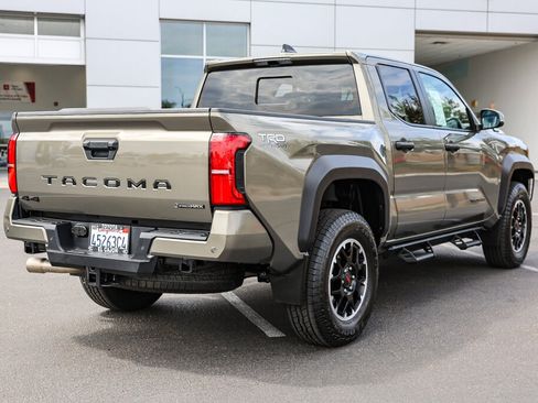 Certified 2024 Toyota Tacoma TRD Off-Road w/ TRD Off Road Upgrade Package AWD/4WD image 26