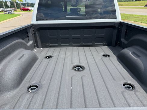 New 2026 RAM 2500 Big Horn AWD/4WD image 9