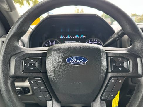 Used 2022 Ford F250 XL w/ Power Equipment Group image 21