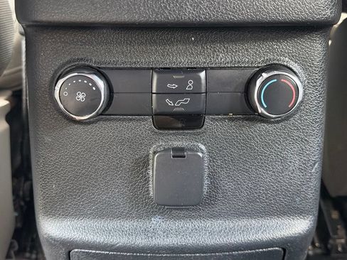 Used 2018 Ford Explorer FWD image 23