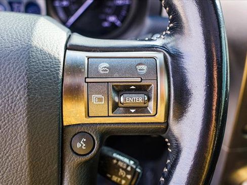 Used 2017 Lexus GX 460 Premium image 16