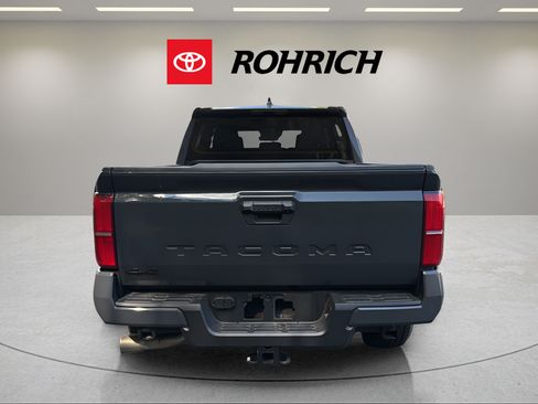 Used 2024 Toyota Tacoma TRD Sport AWD/4WD image 7