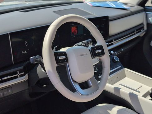 Certified 2024 Hyundai Santa Fe SEL image 10