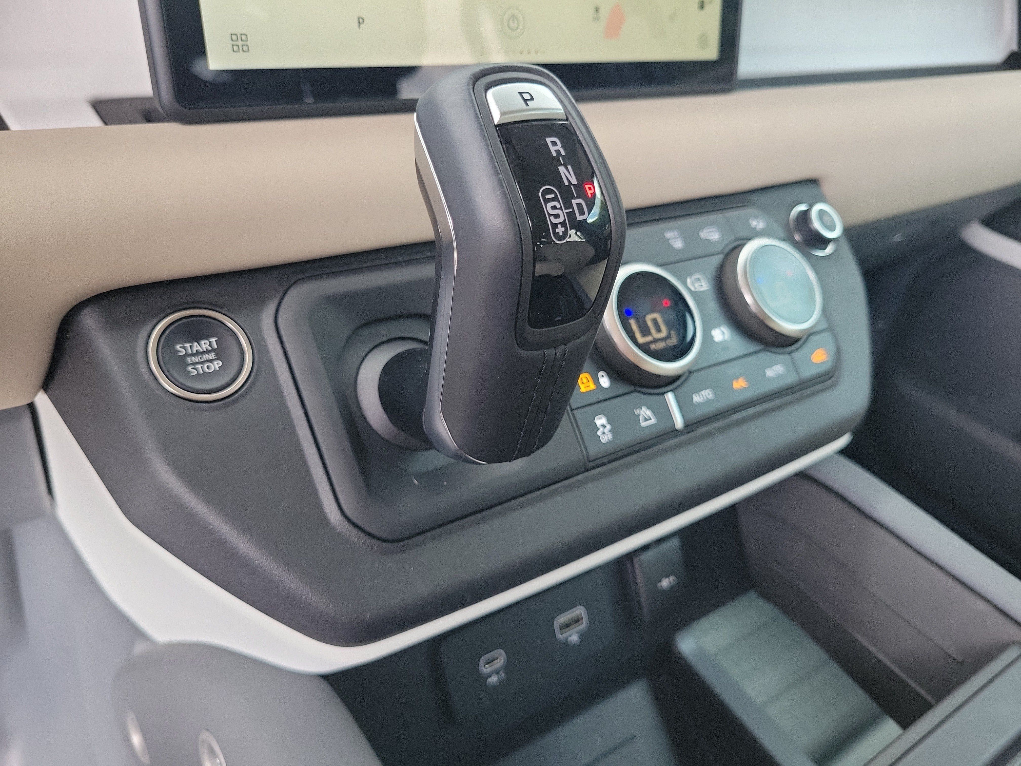 Used 2023 Land Rover Defender 110 S AWD/4WD image 27