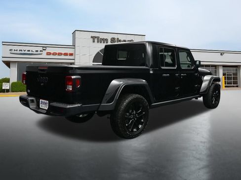 Used 2025 Jeep Gladiator Sport AWD/4WD image 5