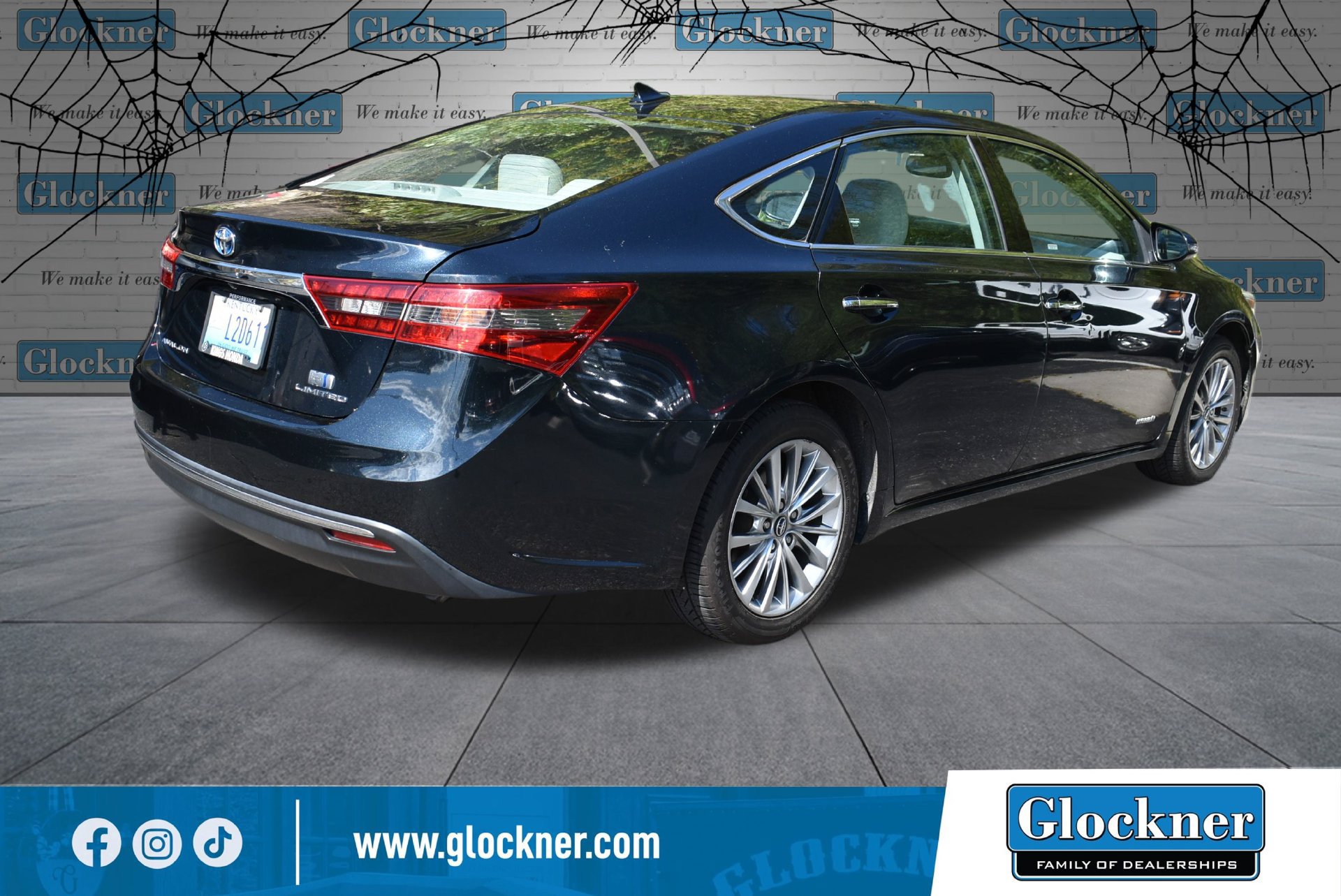 Used 2016 Toyota Avalon Limited w/ Toyota Safety Sense Package FWD image 6