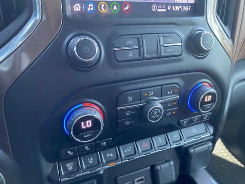 Used 2022 Chevrolet Silverado 3500 High Country image 23