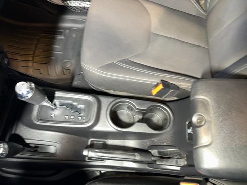 Used 2015 Jeep Wrangler Sahara w/ Connectivity Group image 32