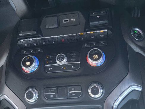 Used 2019 GMC Sierra 1500 Denali w/ Denali Ultimate Package image 18