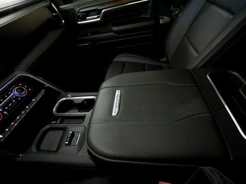 Used 2024 GMC Sierra 2500 Denali w/ Denali Reserve Package image 39