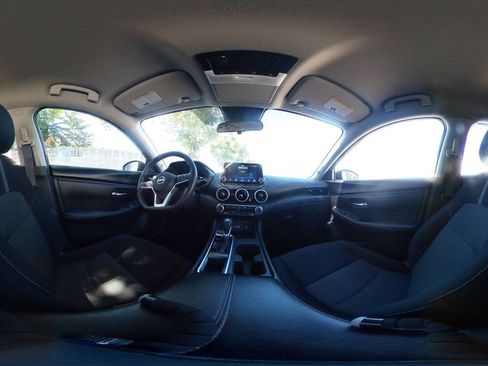 Used 2024 Nissan Altima 2.5 SV FWD image 41