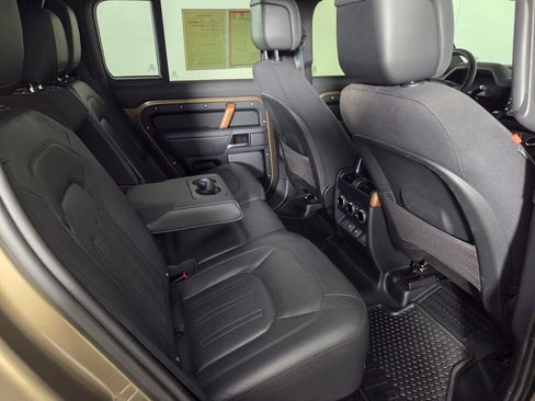 Used 2023 Land Rover Defender 110 X AWD/4WD image 29
