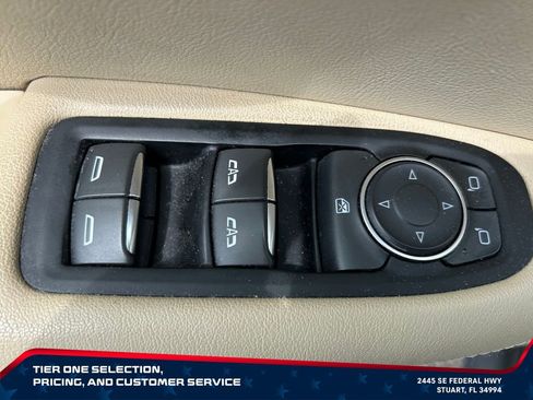 Used 2018 Cadillac XT5 FWD image 12