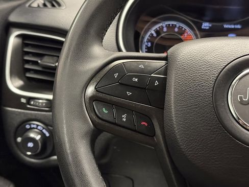 Used 2020 Jeep Cherokee Trailhawk AWD/4WD image 18