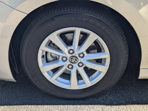 Used 2025 Toyota Camry LE image 11