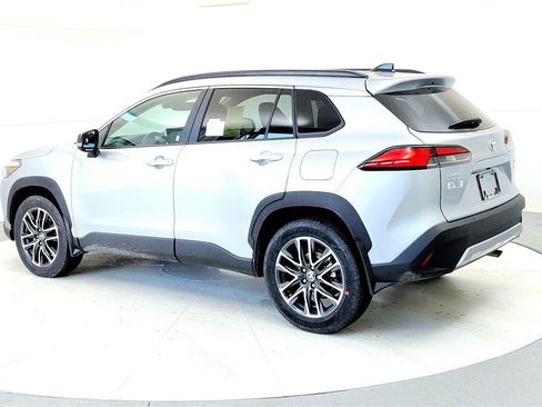 New 2026 Toyota Corolla Cross XLE image 4
