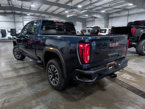 Used 2023 GMC Sierra 2500 AT4 w/ AT4 Premium Plus Package image 4