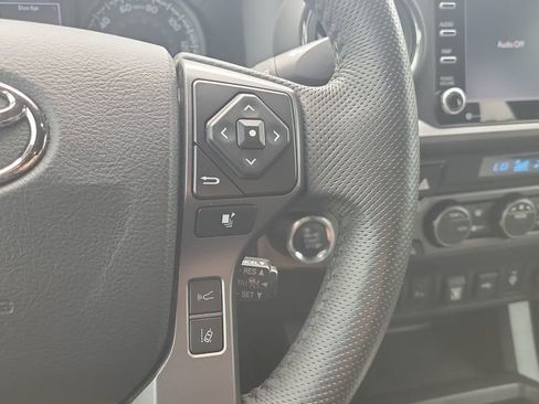 Used 2022 Toyota Tacoma TRD Sport w/ Technology Package image 34