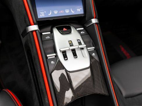 Used 2025 Ferrari Roma Spider RWD image 6
