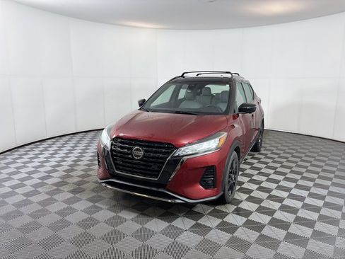 Certified 2021 Nissan Kicks SR w/ SR Premium Package image 2