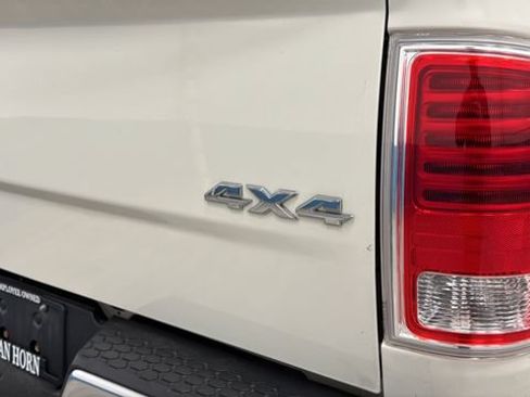 Used 2018 RAM 1500 Laramie AWD/4WD image 34