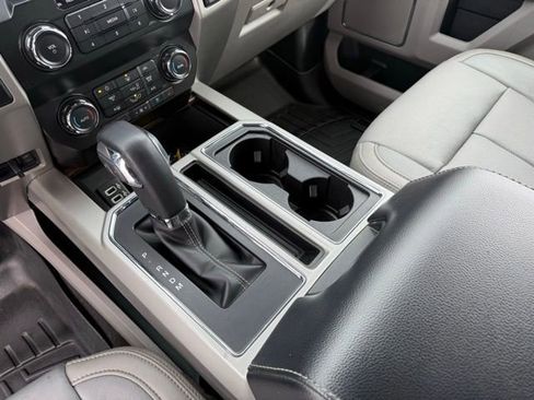 Used 2019 Ford F150 Lariat image 22