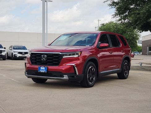 Certified 2025 Honda Pilot EX-L image 3