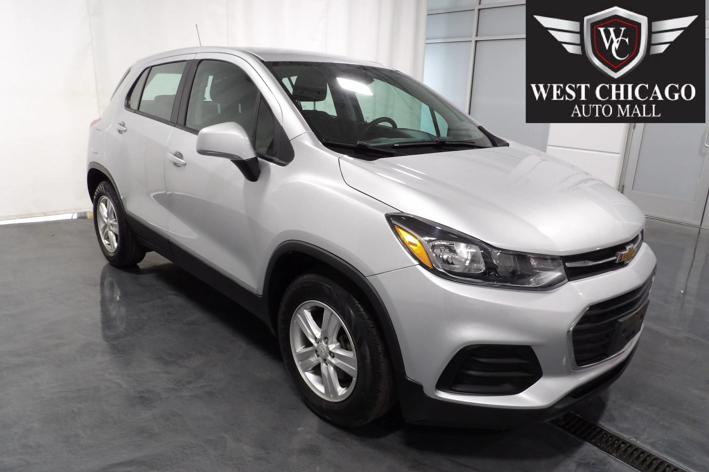 Used 2021 Chevrolet Trax LS FWD image 1