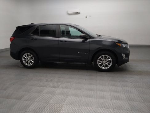 Used 2020 Chevrolet Equinox LS w/ LPO, Cargo Package FWD image 11