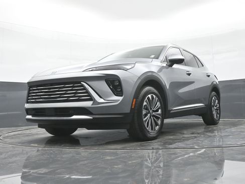 Used 2024 Buick Envision Preferred image 44