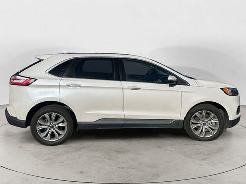 Used 2019 Ford Edge Titanium w/ Equipment Group 301A image 6