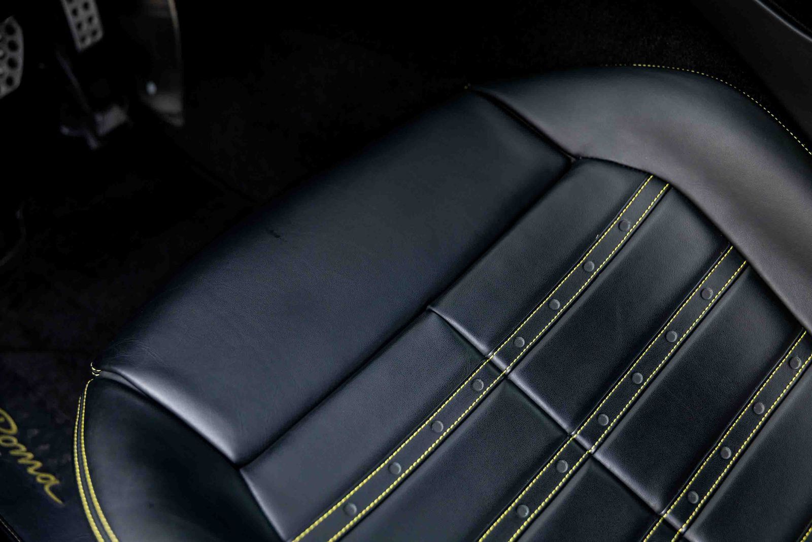 Used 2022 Ferrari Roma RWD image 27