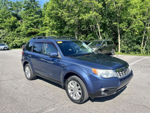 Used 2012 Subaru Forester 2.5X Premium AWD/4WD image 1