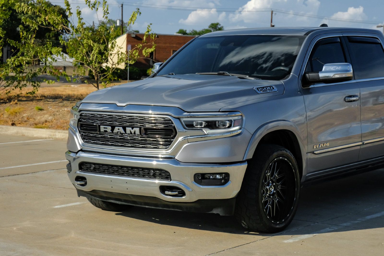 Used 2020 RAM 1500 Limited AWD/4WD image 8