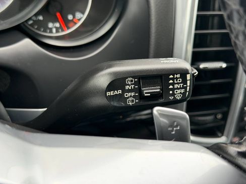 Used 2015 Porsche Cayenne S image 43