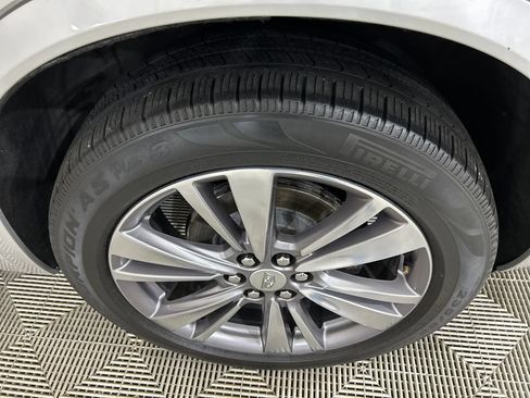 Used 2020 Cadillac XT6 Premium Luxury FWD image 10