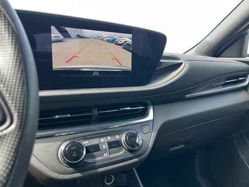 Used 2025 Buick Envista Preferred FWD image 20