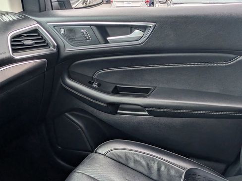 Used 2019 Ford Edge Titanium w/ Equipment Group 301A FWD image 28