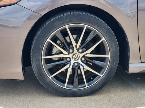 Used 2021 Toyota Camry SE FWD image 10