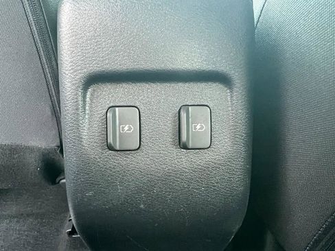 Used 2022 Nissan Kicks SV image 13